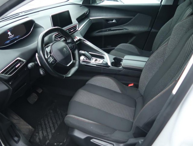 Peugeot 5008  PureTech 130 