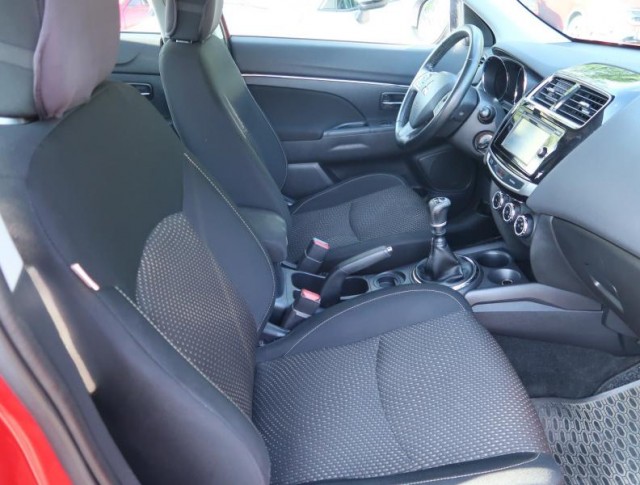 Mitsubishi ASX  1.8 DI-D MIVEC Intense