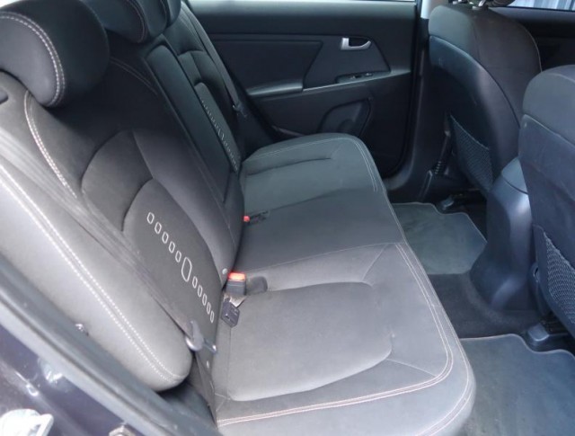 Kia Sportage  2.0 CRDi 