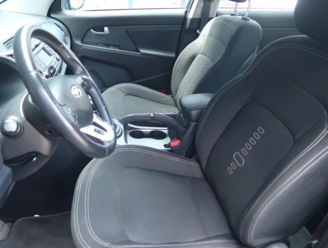 Kia Sportage  2.0 CRDi 