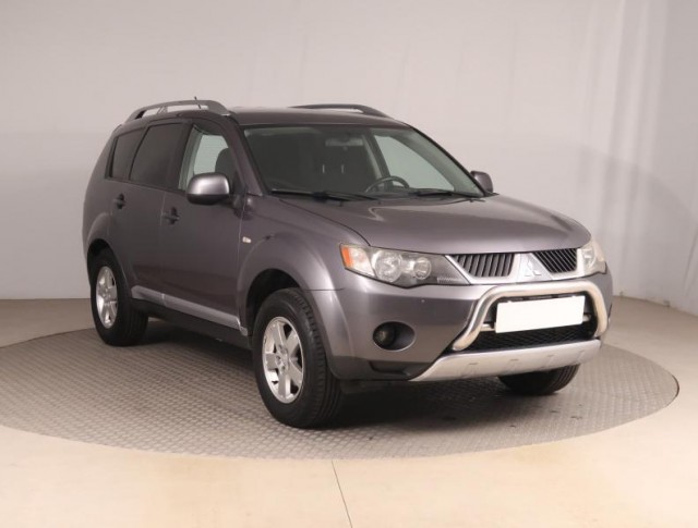 Mitsubishi Outlander  2.0 DI-D Intense