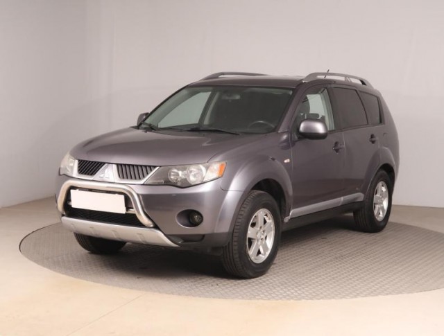 Mitsubishi Outlander  2.0 DI-D Intense