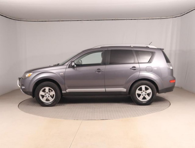 Mitsubishi Outlander  2.0 DI-D Intense