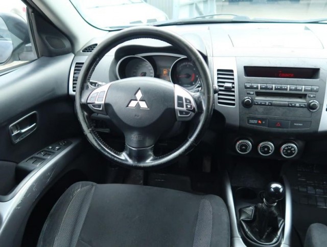Mitsubishi Outlander  2.0 DI-D Intense