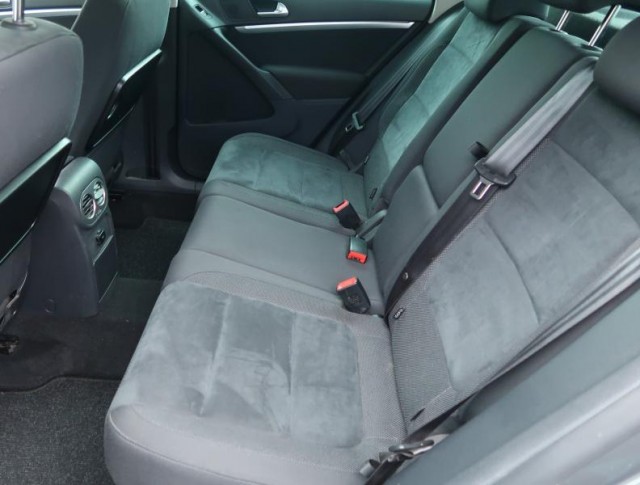 Volkswagen Tiguan  2.0 TDI 