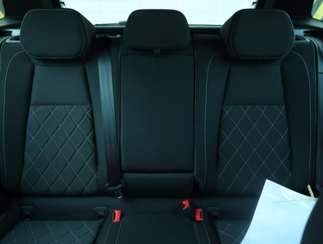 Škoda Karoq  1.5 TSI Sportline
