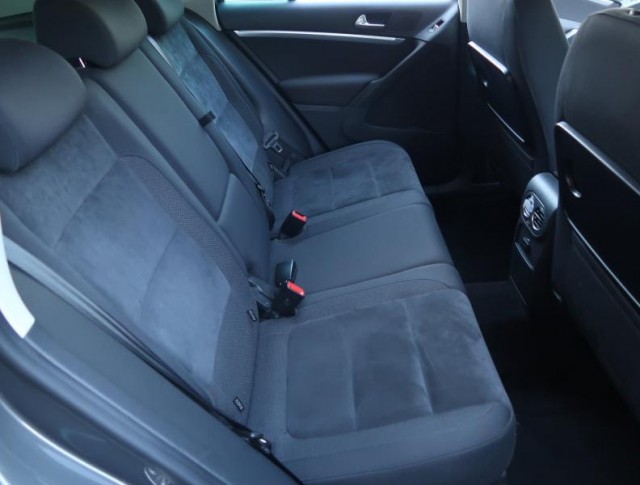 Volkswagen Tiguan  2.0 TDI 