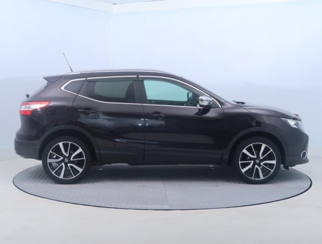 Nissan Qashqai  1.6 DIG-T 