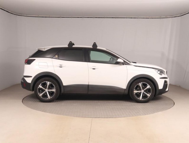 Peugeot 3008  1.2 PureTech 