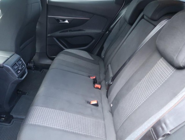 Peugeot 3008  1.2 PureTech 