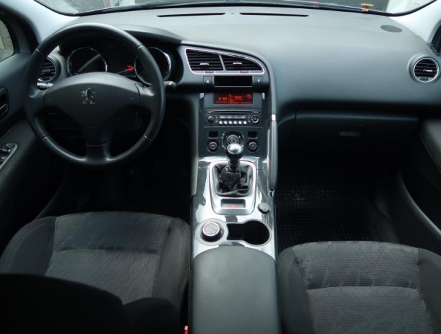 Peugeot 3008  1.6 HDi 