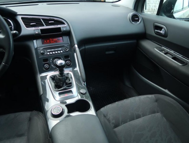 Peugeot 3008  1.6 HDi 