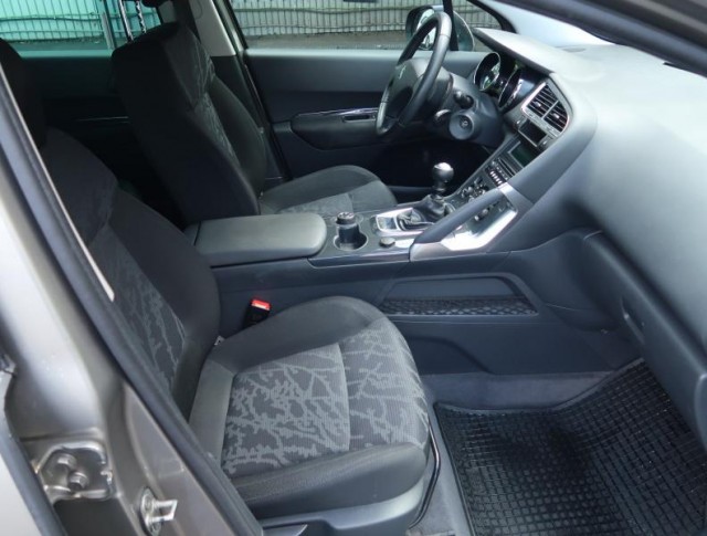 Peugeot 3008  1.6 HDi 
