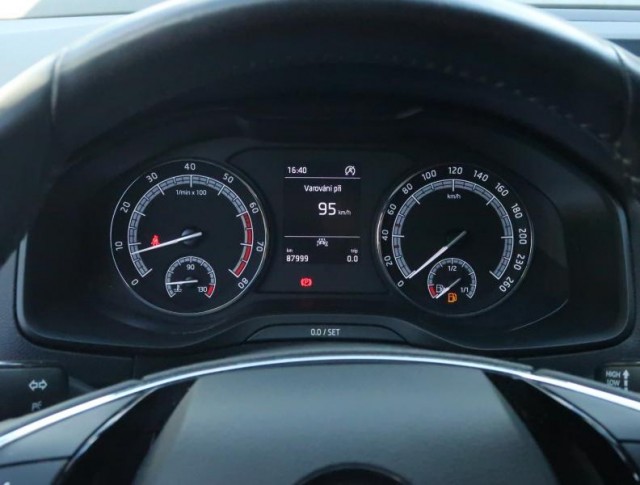 Škoda Karoq  1.5 TSI Ambition