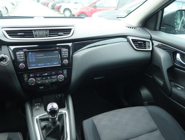 Nissan Qashqai  1.2 DIG-T 