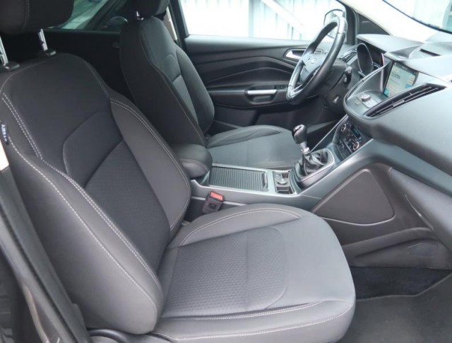 Ford Kuga  1.5 TDCi Titanium