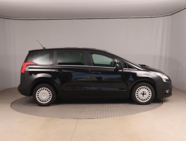 Peugeot 5008  1.6 HDi Active Pack