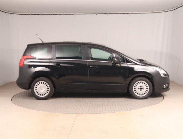 Peugeot 5008  1.6 HDi 