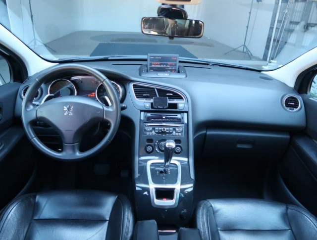 Peugeot 5008  1.6 HDi 