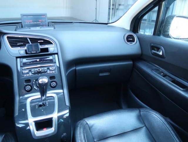 Peugeot 5008  1.6 HDi 