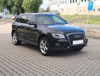 Audi Q5  2.0 TDI S line