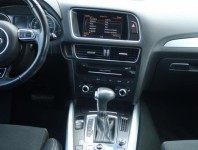 Audi Q5  2.0 TDI S line