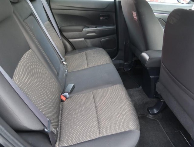 Mitsubishi ASX  1.6 MIVEC 