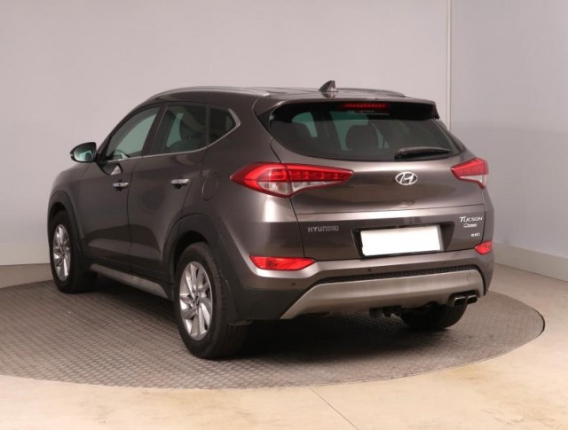 Hyundai Tucson  2.0 CRDi 