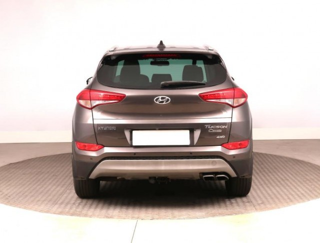 Hyundai Tucson  2.0 CRDi 