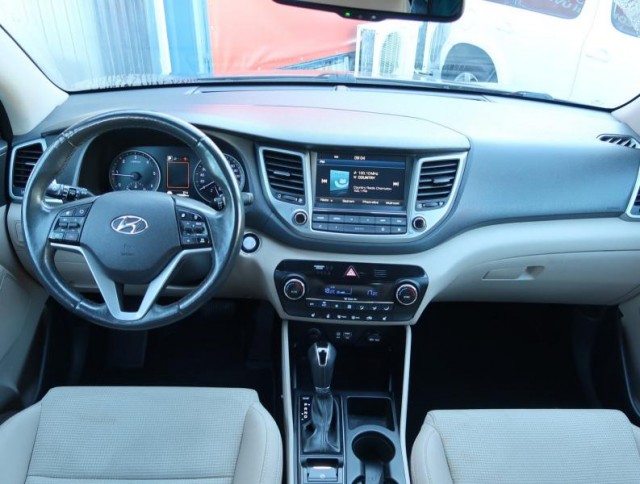 Hyundai Tucson  2.0 CRDi 