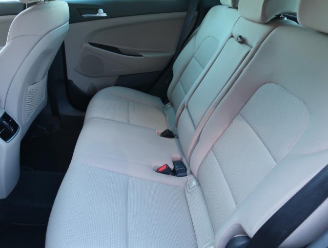Hyundai Tucson  2.0 CRDi 