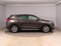 Hyundai Tucson  2.0 CRDi 