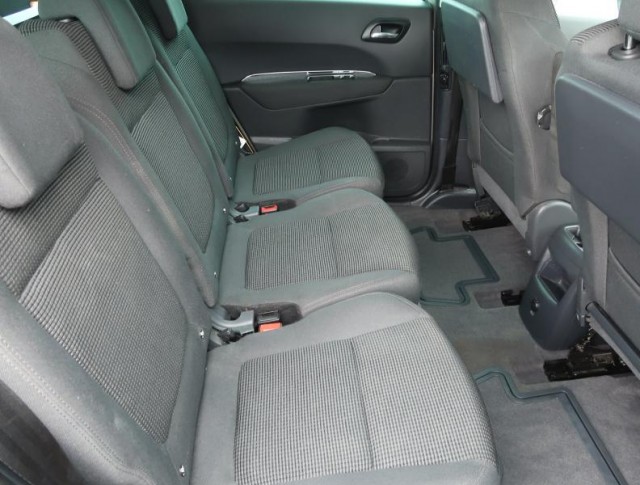 Peugeot 5008  1.6 HDi 