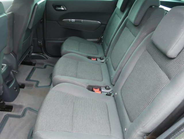 Peugeot 5008  1.6 HDi 