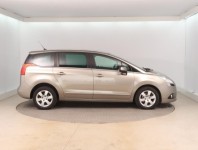 Peugeot 5008  1.6 HDi 
