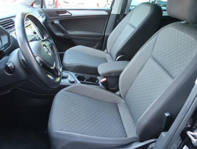 Volkswagen Tiguan  2.0 TSI Highline
