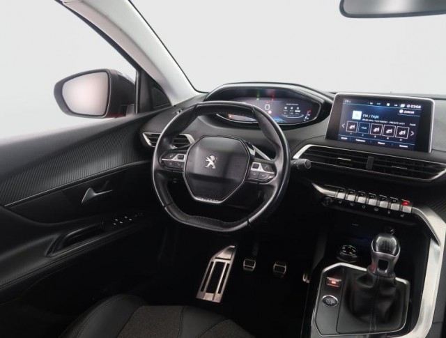 Peugeot 5008  PureTech 130 
