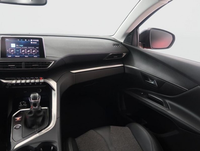 Peugeot 5008  PureTech 130 