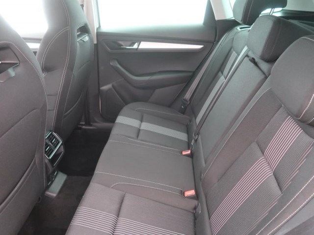 Škoda Karoq  1.0 TSI 