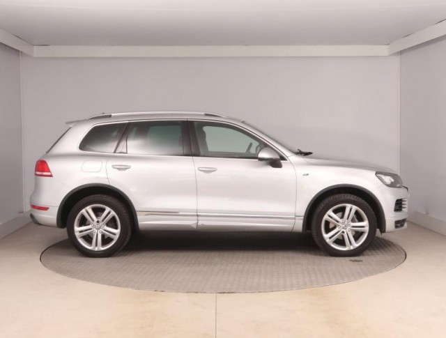 Volkswagen Touareg  3.0 TDI 