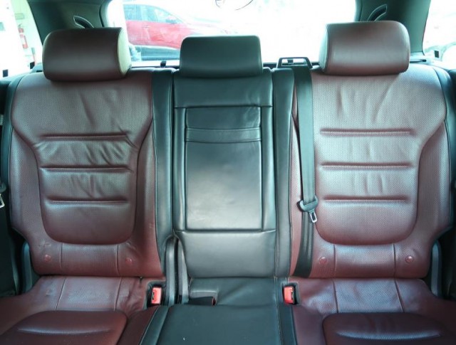 Volkswagen Touareg  3.0 TDI 