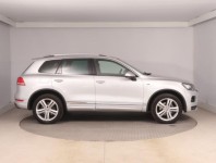 Volkswagen Touareg  3.0 TDI 
