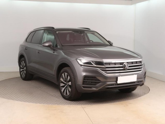 Volkswagen Touareg  3.0 TDI 