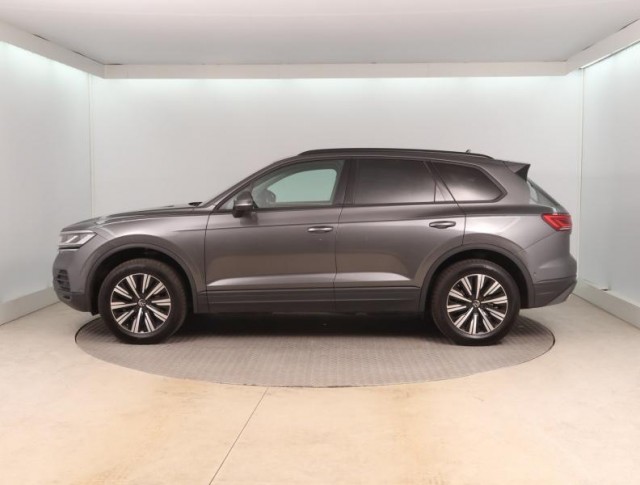 Volkswagen Touareg  3.0 TDI 