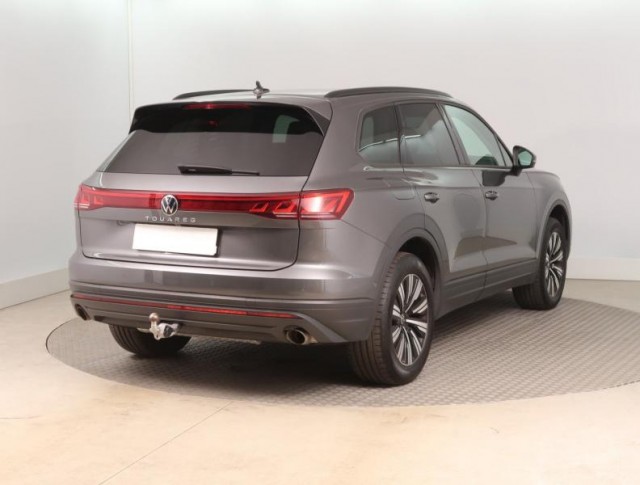 Volkswagen Touareg  3.0 TDI 