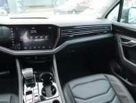 Volkswagen Touareg  3.0 TDI 