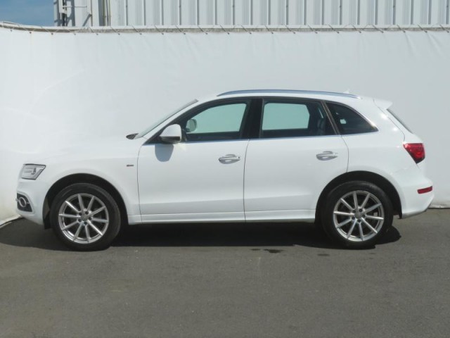 Audi Q5  3.0 TDI S-line