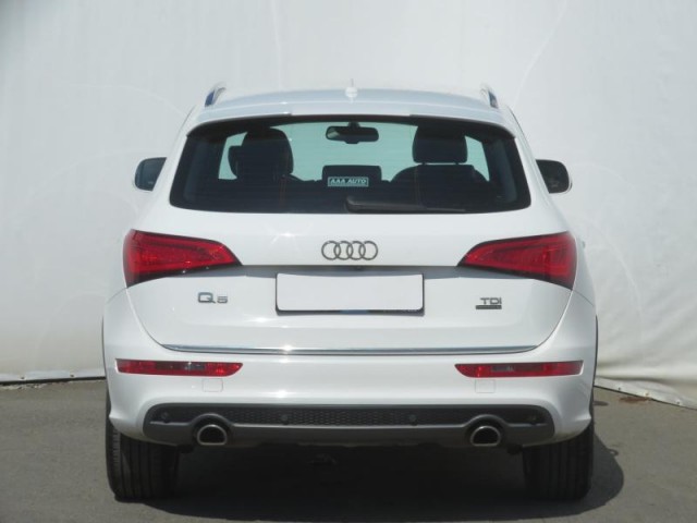 Audi Q5  3.0 TDI S-line