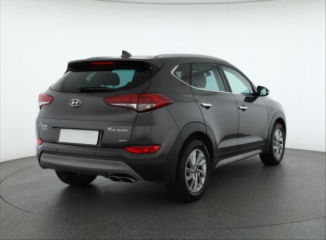 Hyundai Tucson  2.0 CRDi 