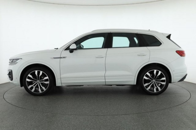 Volkswagen Touareg  3.0 TDI R-Line